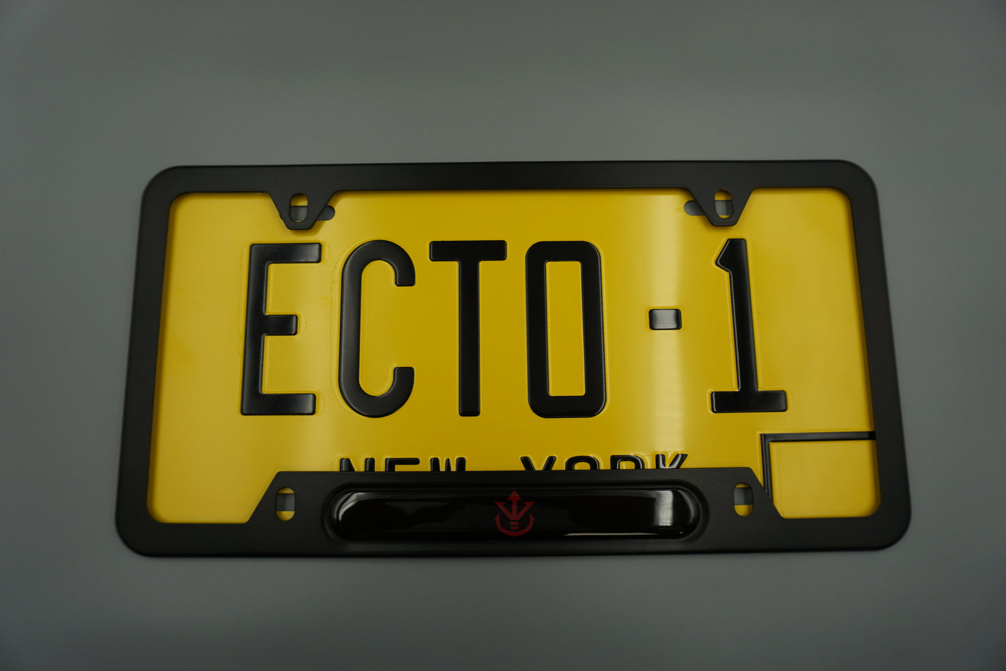 Saiyan Elite License plate frame with Cover