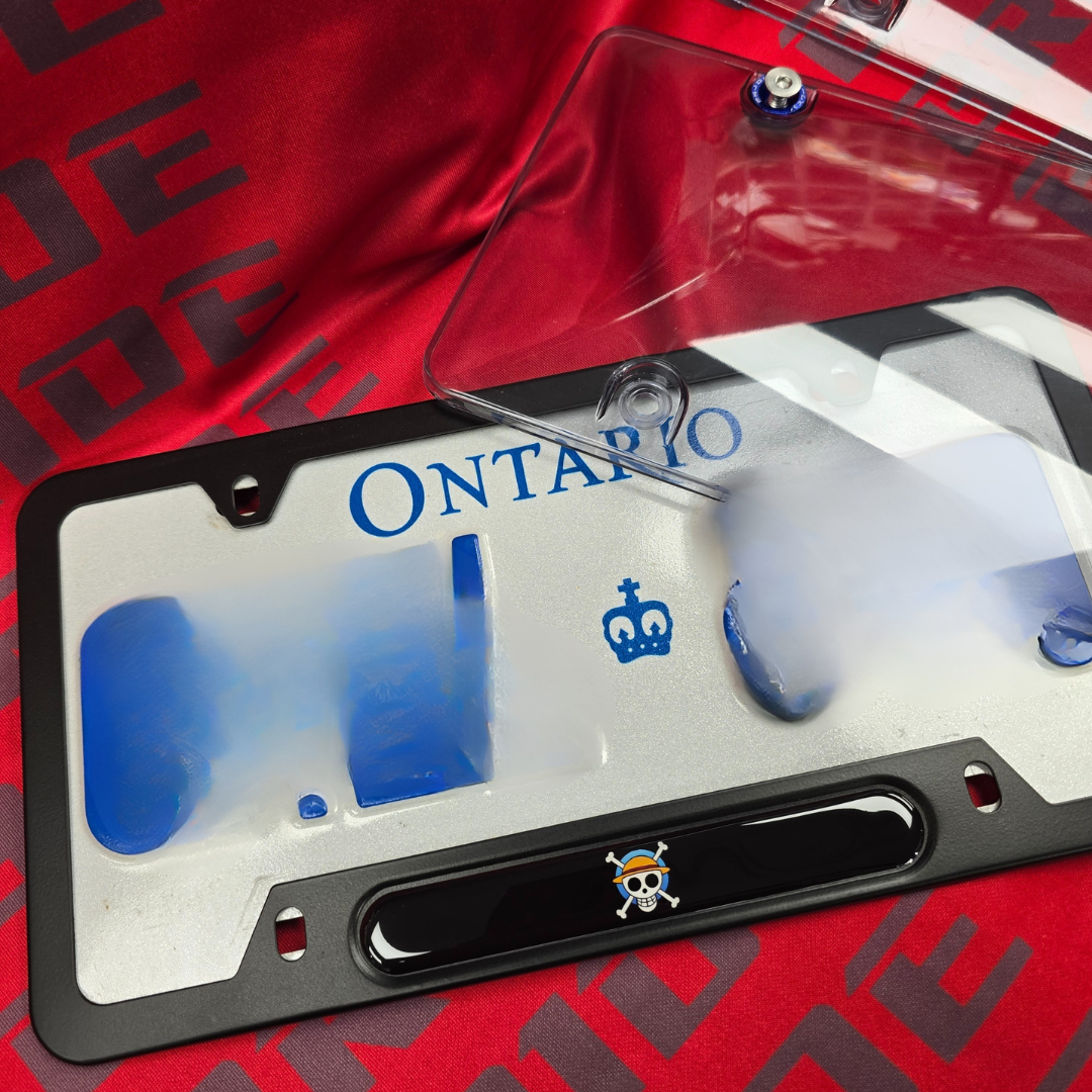 Anime One Piece Jolly Roger Flag on going Merry "ジョリーロジャー" aluminum License plate frame