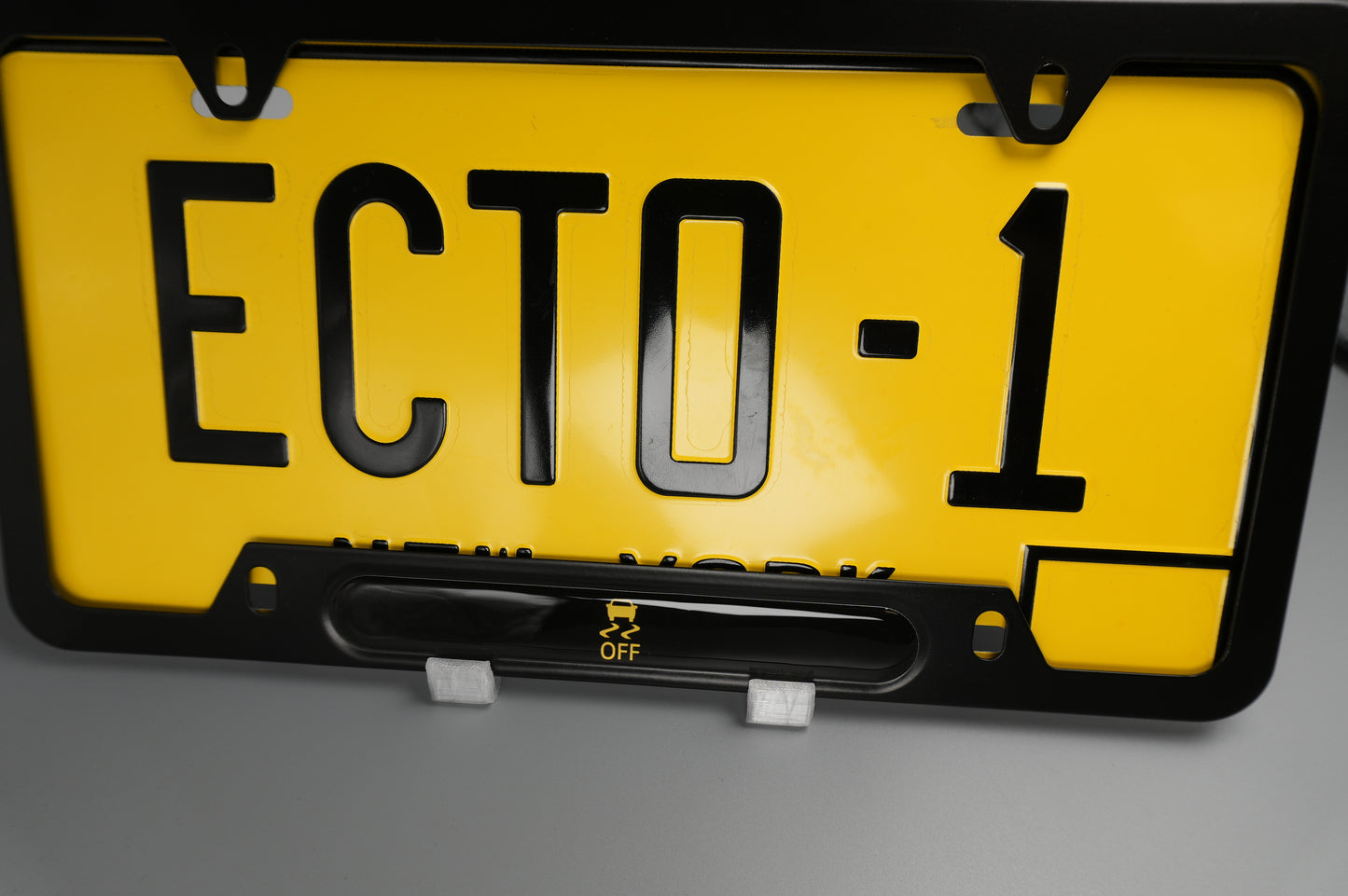 License plate frame aluminum CEL - Traction off