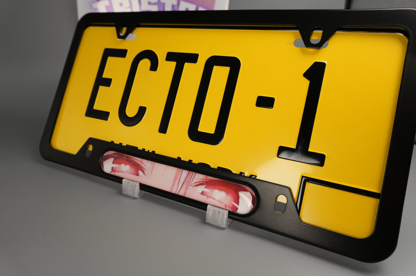 License plate frame aluminum Anime - Hentai Girl eyes heart pupil