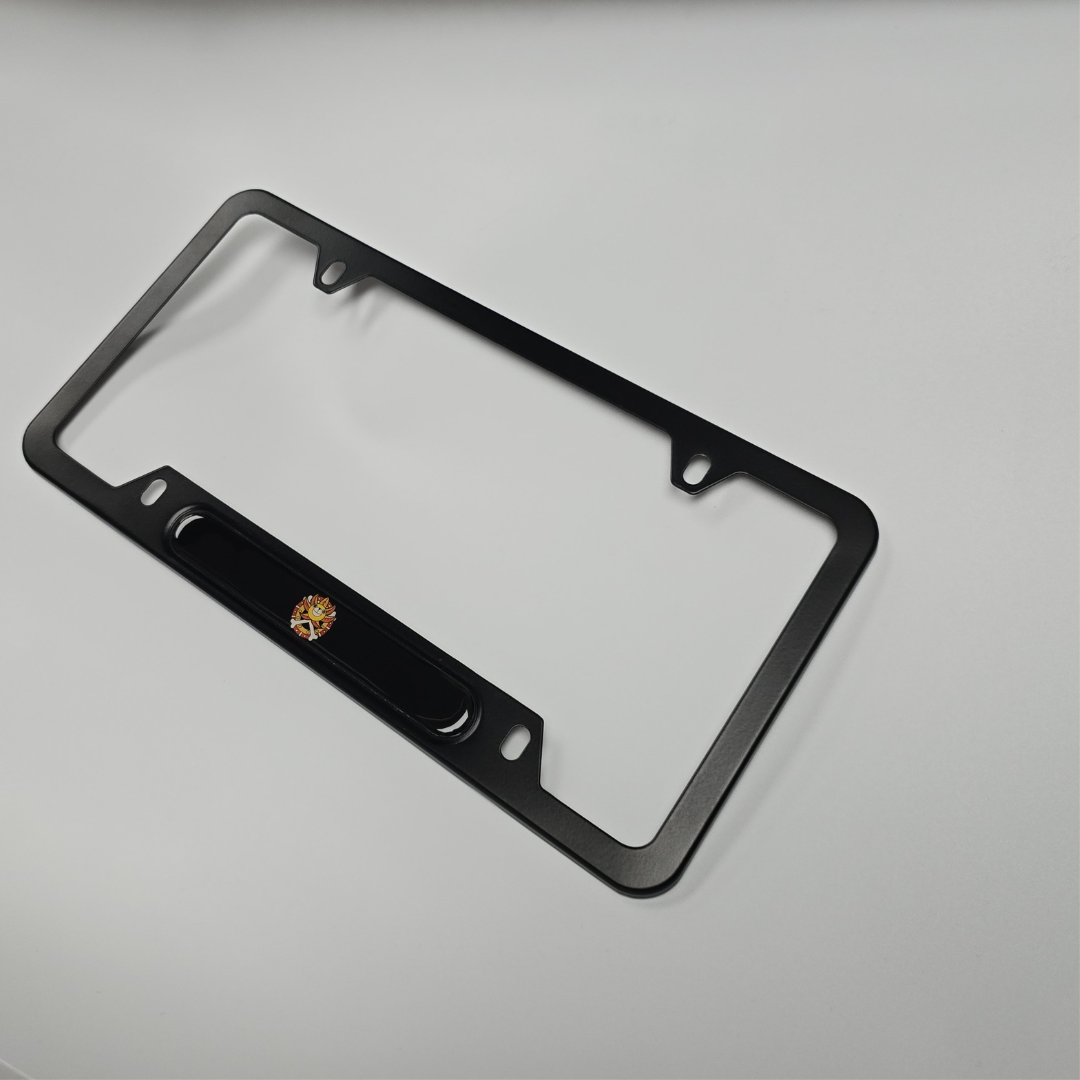 Anime One Piece Jolly Roger Flag on thousand sunny   aluminum License plate frame (Copy)