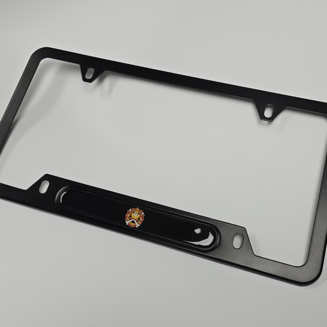 Anime One Piece Jolly Roger Flag on thousand sunny   aluminum License plate frame (Copy)